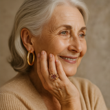 Златен пръстен с цвете