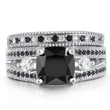 Пръстен с черен циркон и диаманти