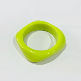 Цветна квадратна гривна от акрил