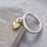 Винтидж сребърен пръстен с висящо сърце