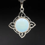 Колие Гисела с Лунен Камък