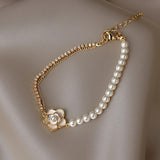 Винтидж флорална гривна с перли и злато